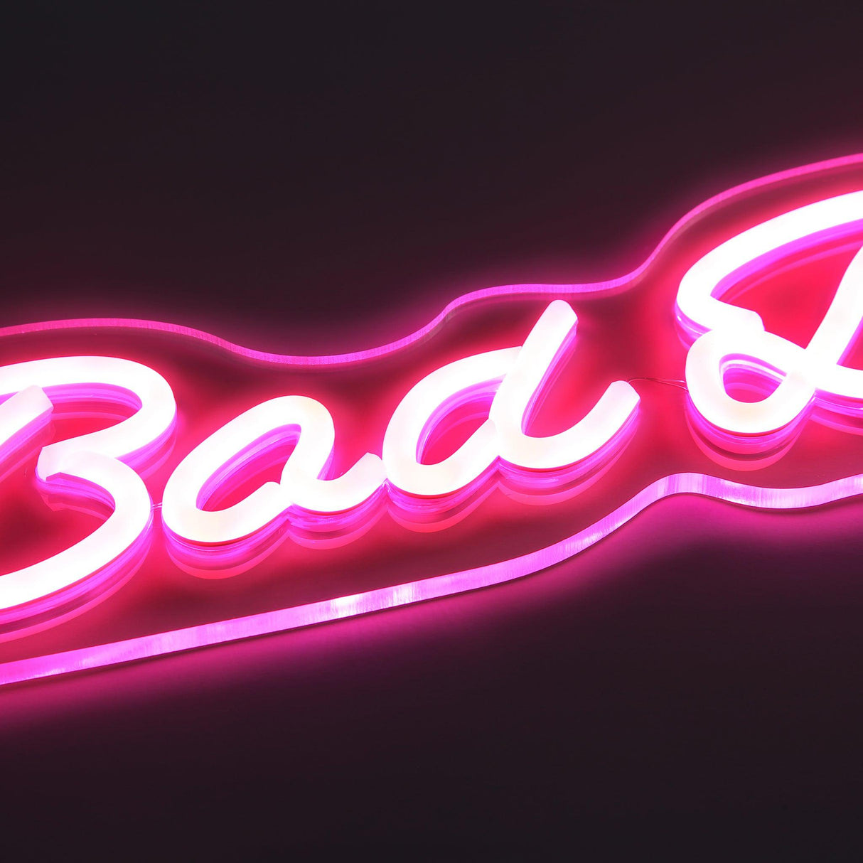 Bad Bitch Neon Vägglampa-Lampconcept.se