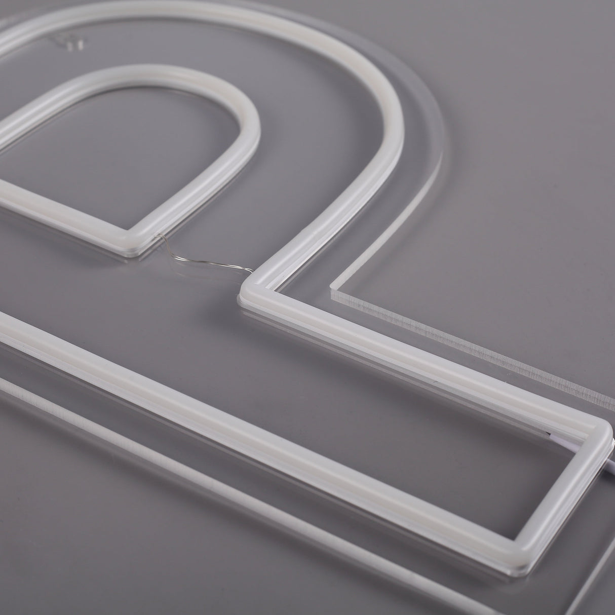 Letter P Neon Wandlamp