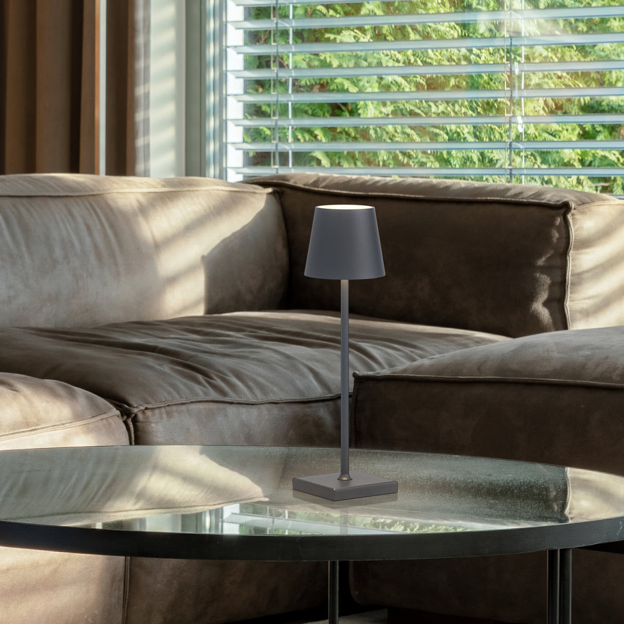 Garda 38cm Sladdlös IP54 Svart-Lampconcept.se