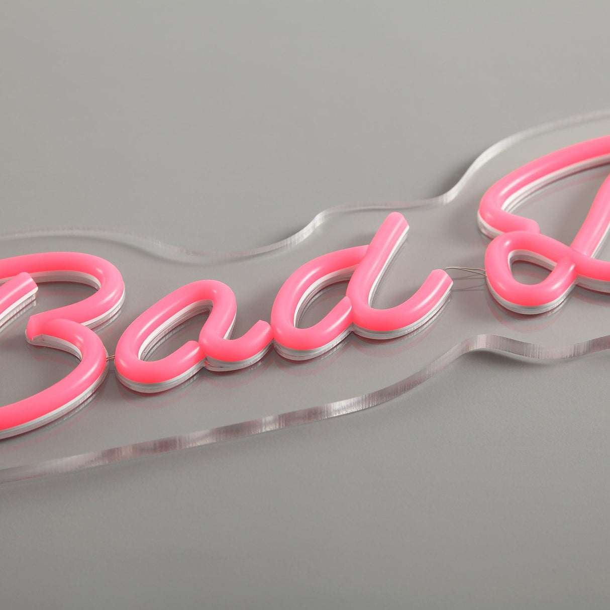 Bad Bitch Neon Vägglampa-Lampconcept.se