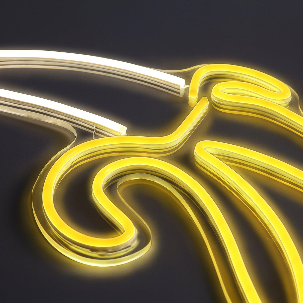 Banana Neon Vägglampa-Lampconcept.se