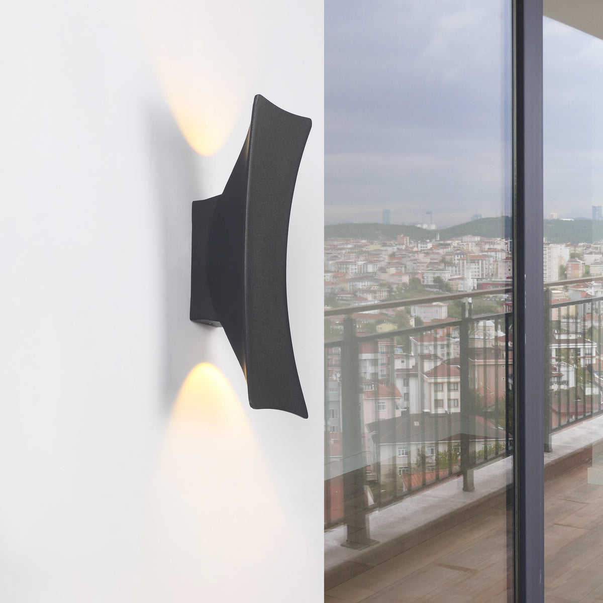 Flow IP54 Up/Down Spot