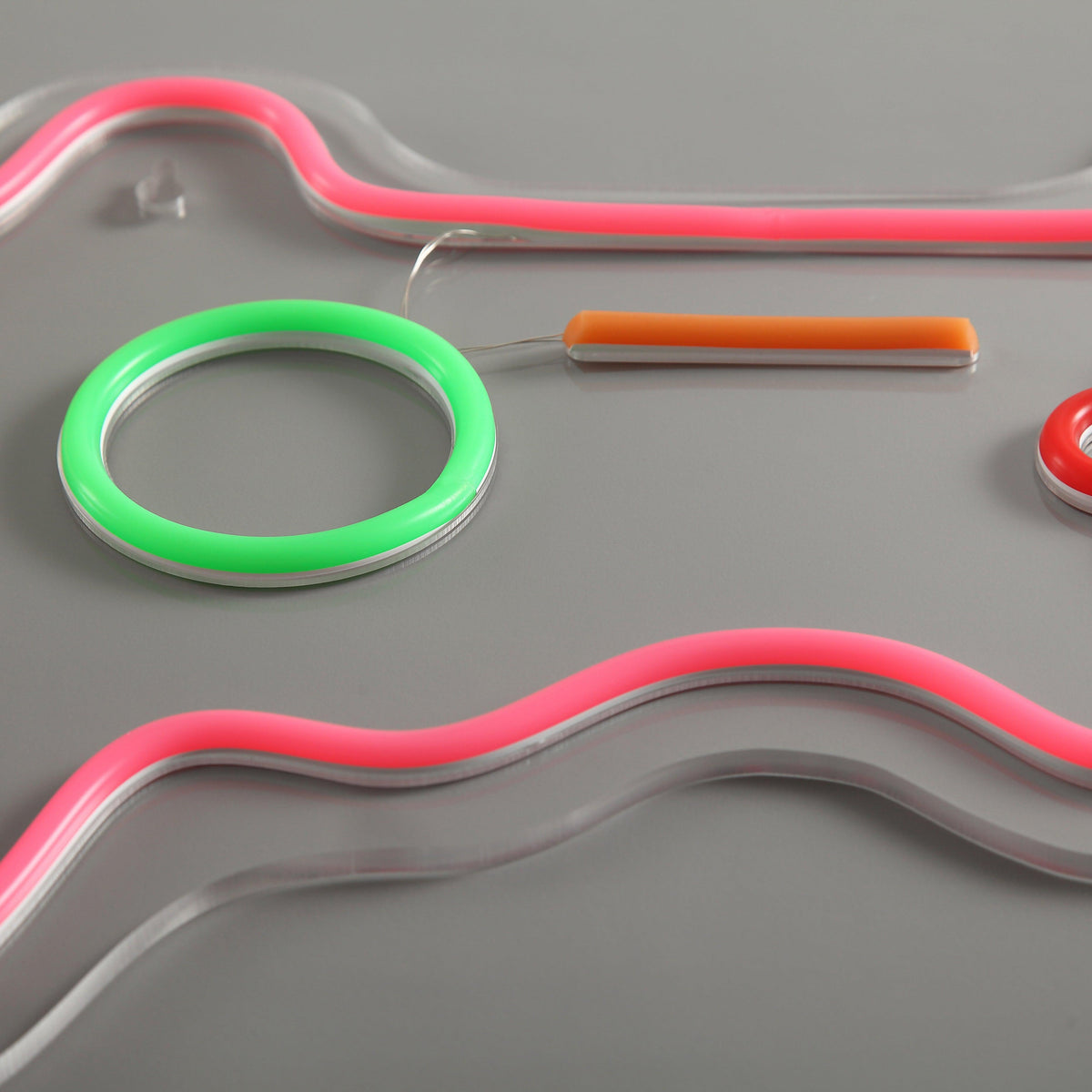 Joystick Neon Vägglampa Rosa-Lampconcept.se