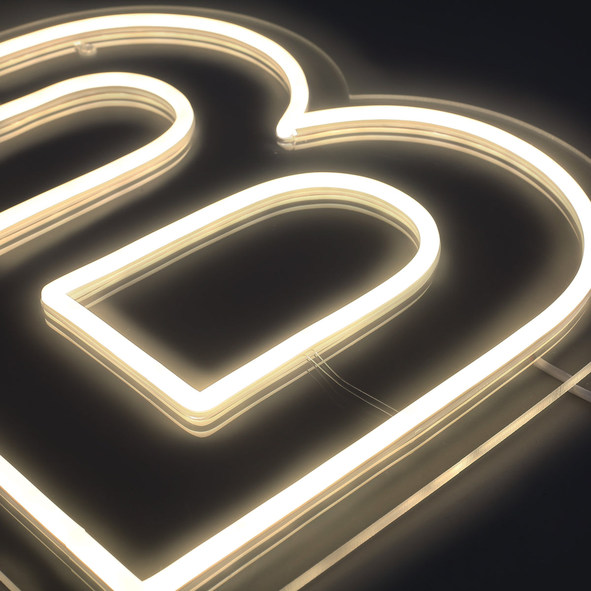 Letter B Neon Wandlamp