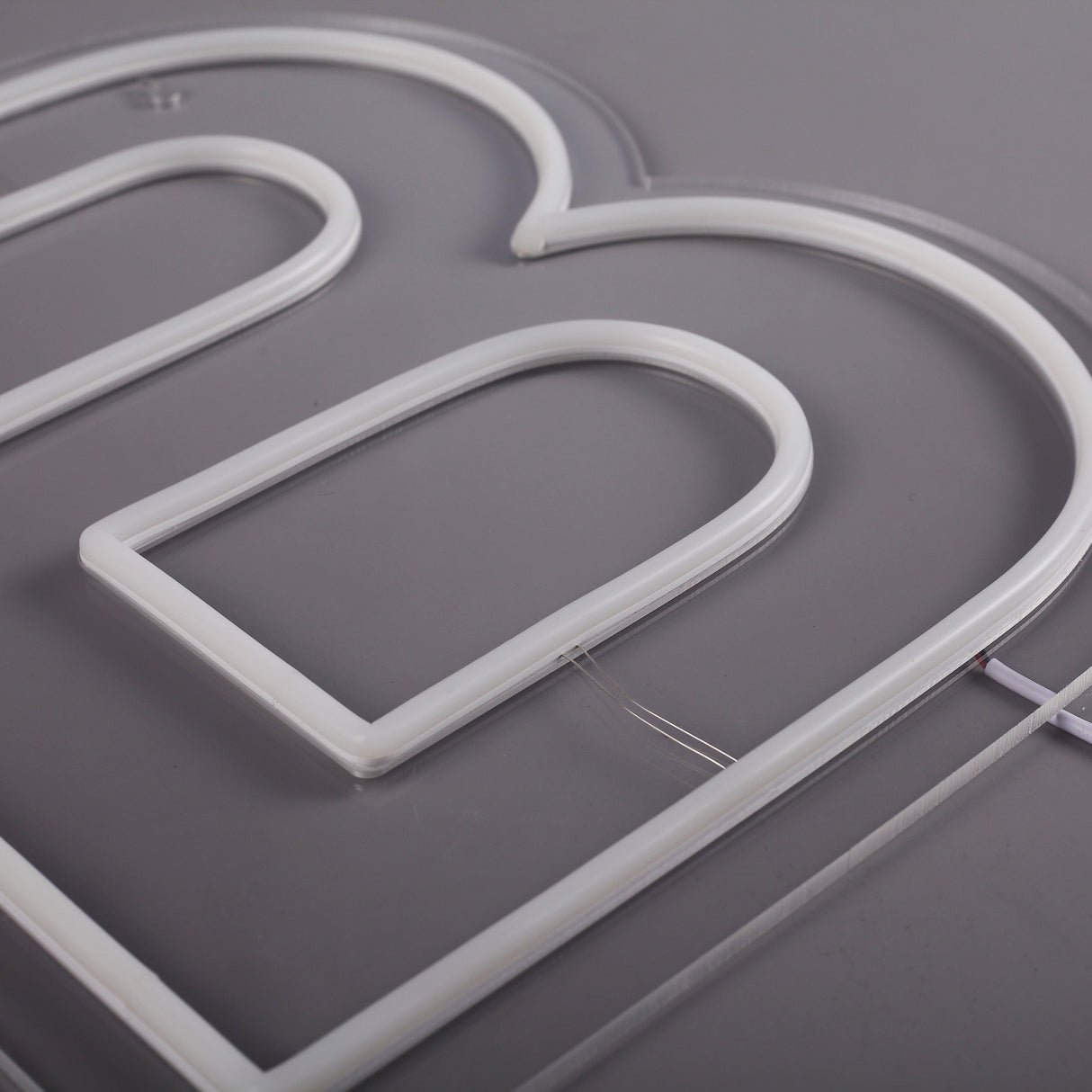 Letter B Neon Wandlamp