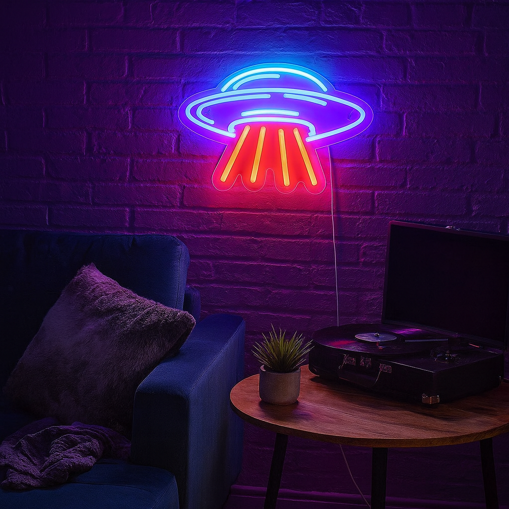 UFO Neon Vägglampa