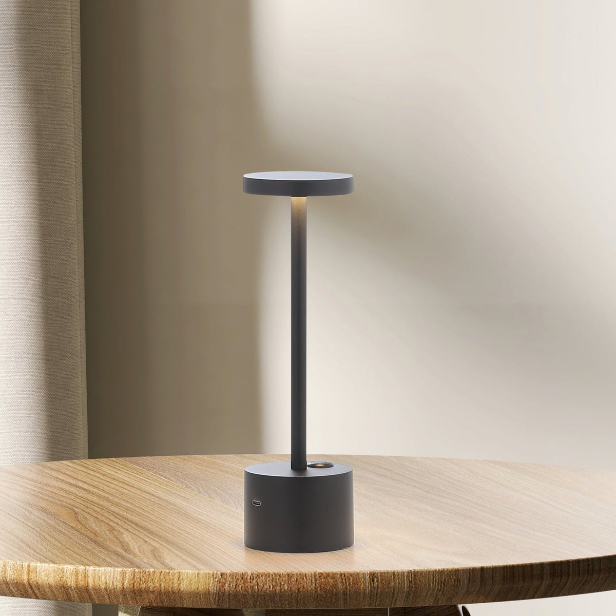 Bologna Mini LED Sladdlös Bordslampa Svart-Lampconcept.se